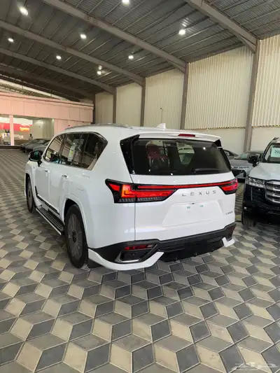 لكزس 600LX إف سبورت مديل 2025 فل كامل 4