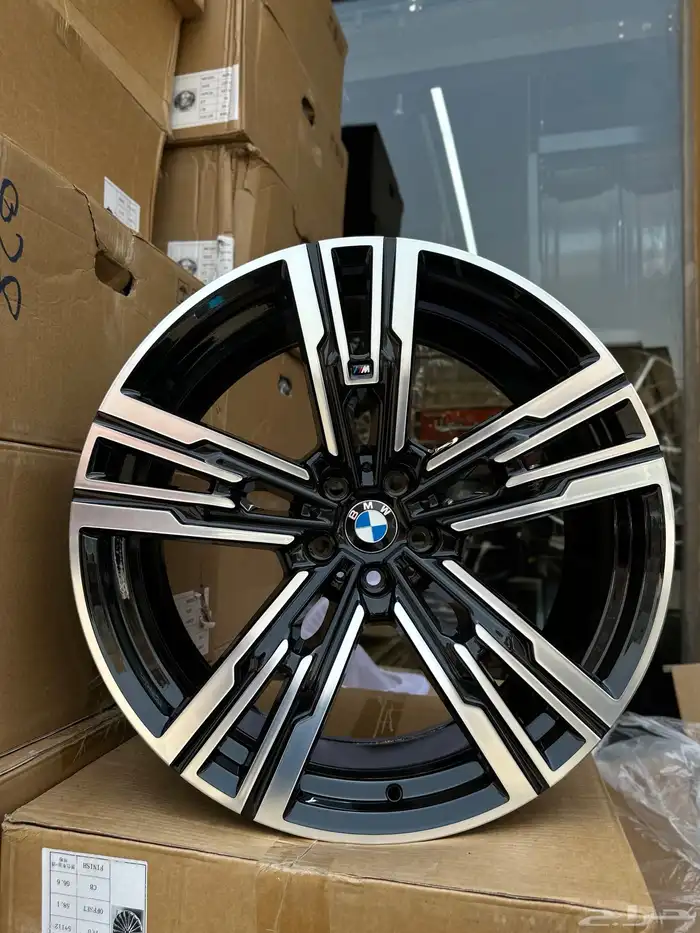 جنوط BMW 2025 i760مقاس 21 جديد نسخة الأصلية 1