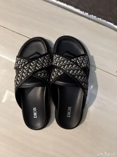 زبيريه ماركة ديور جديد مقاس 43 0