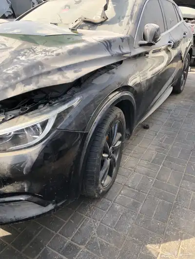 انفنتي Q30 تشليح قطع غيار فقط 1