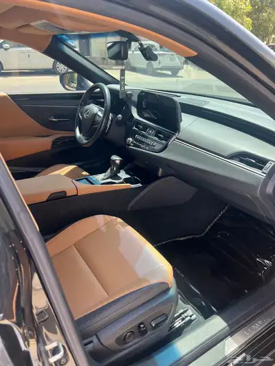 لكزس للتنازل بدون مقابل   ES250 AA موديل 2023 11