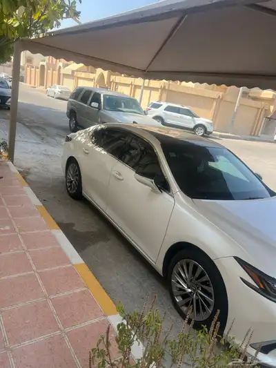 لكزس ES 350 2019 4