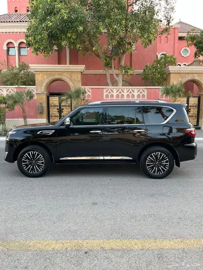 للبيع نيسان باترول بلاتينيوم 2024 V6 12