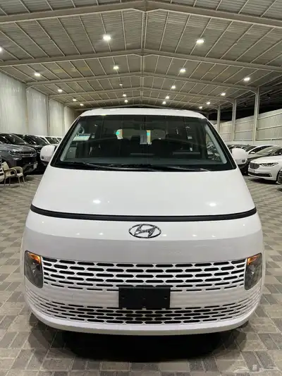 للبيع هونداي ستاريا 2024 شبه اصفار ركاب 1