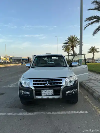 باجيرو 2017 gls 3.5 0