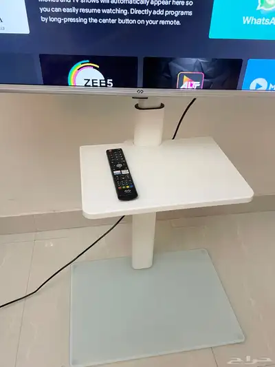 43inch Smart TV   Premium floor stand 2