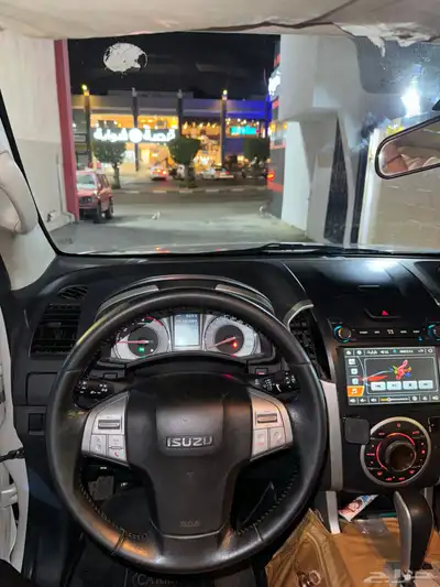 جيب ايسوزو 10