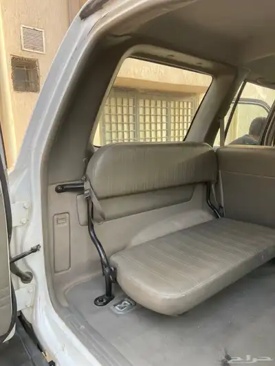نيسان صالون أربع بييان حكومي سابقا ممشا 75 فقط 29
