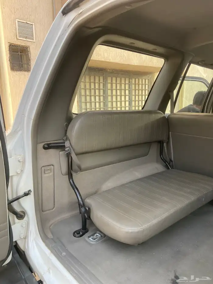 نيسان صالون أربع بييان حكومي سابقا ممشا 75 فقط 29