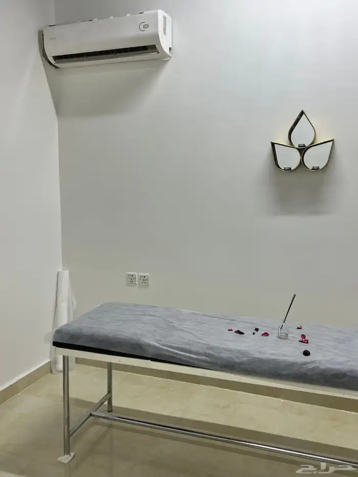 لأصحاب الصالونات الرجاليه والنسائية صالون لتقبيل بكامل اثاث 21