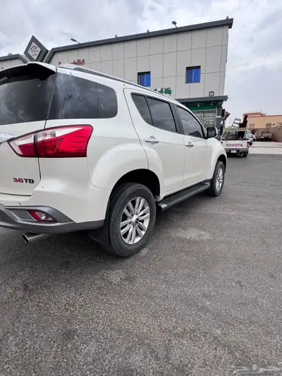 ايسوزو ام يو اكس MUX 2020 نص فل مشروط 3