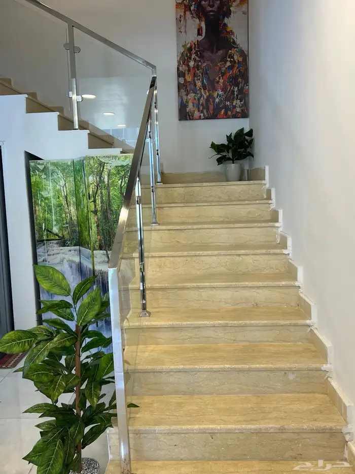 لأصحاب الصالونات الرجاليه والنسائية صالون لتقبيل بكامل اثاث 13