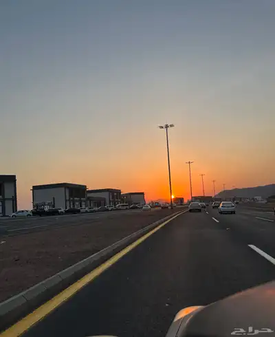 مطلوب شقة 4 غرف بالروابي او حولها 0