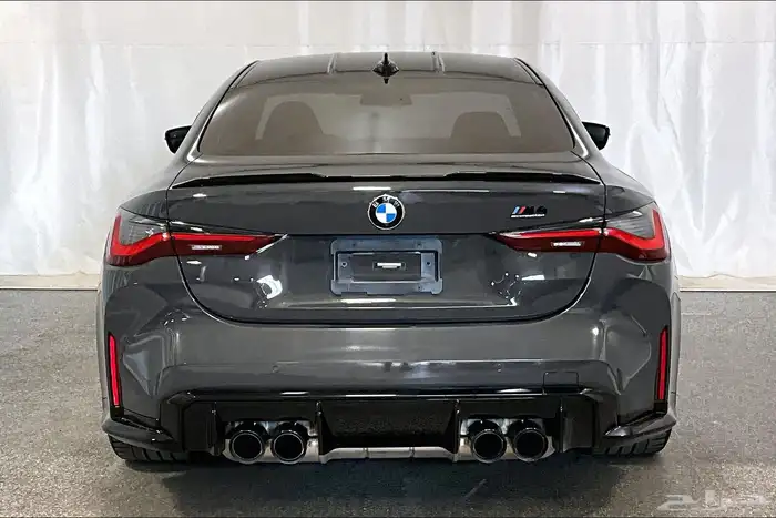 اجمل 2022 BMW M4 Competition شبه جديده وبسعر مميز 3