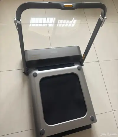 جهاز سير كهربائي قابل للطي من شركة Kingsmith 2