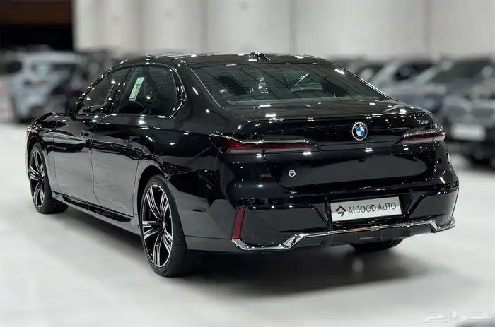 بي ام دبليو 735i M kit موديل 2026 فل كامل جديد . 4