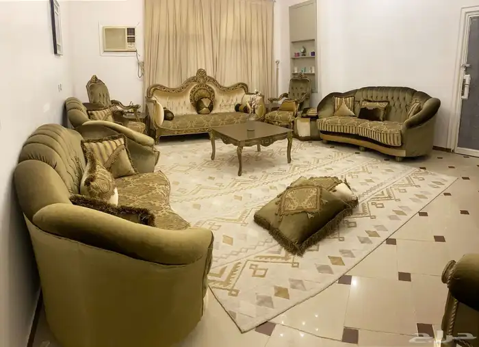 طقم كنب كلاسيكي انتيكة فاخر جدا كلف فوق 15 الف 4