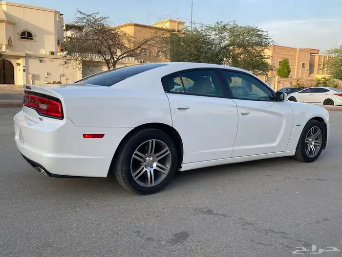 دوج تشارجر 8 سلندر ( تم البيع ) 4