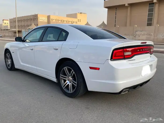 دوج تشارجر 8 سلندر ( تم البيع ) 5