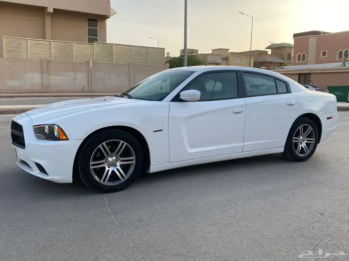 دوج تشارجر 8 سلندر ( تم البيع ) 3