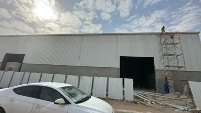 مستودع للإيجار. في البوابه الصناعيه 1