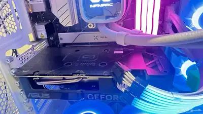 كرت شاشة 4070   ASUS RTX 4070 dual oc 1