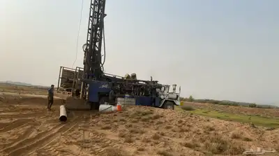 حفار آبار الارتوازية 0