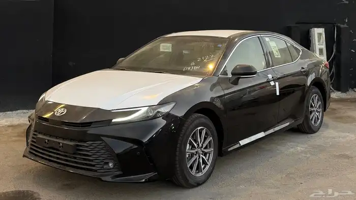 كامري E 2025 بنزين اسود 0