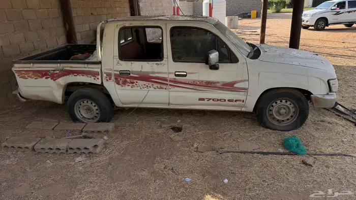 تشليح فقط هايلكس 2002 9