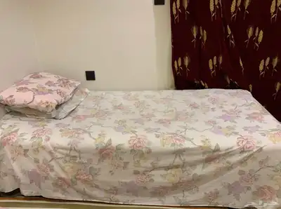 سرير بمرتبته قابل للتوسع 1
