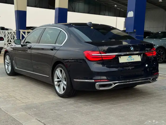 بي ام دبليو 740li 2018 عداد 94 الف 3