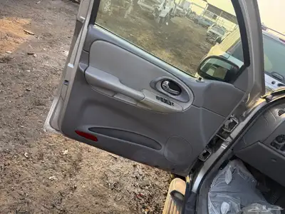 قطع غيار بليزر جميع أنواع الموديلات من 2002 إلى 2010 5