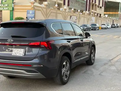 للبيع هيونداي سنتافي نظيف 5