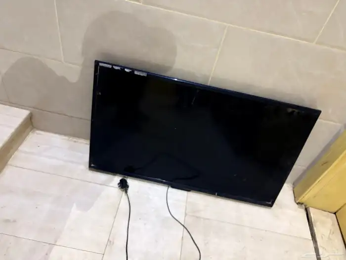 شاشات خربانه للبيع 63 50 27 بوصاتها 2