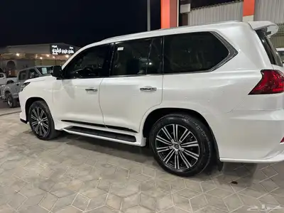 جيب لكزس 2021 LX570 - بحالة الوكالة ممشى قليل .. 16