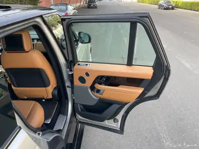 رنج روفر فوج SE V8 2018 ناغي ( بحالة الوكالة ) 17
