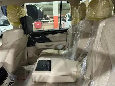 جيب لكزس 2021 LX570 - بحالة الوكالة ممشى قليل .. 37