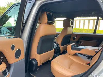 رنج روفر فوج SE V8 2018 ناغي ( بحالة الوكالة ) 22
