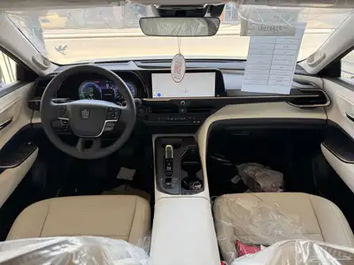 تويوتا كراون ماجيستا هايبرد 2023 5