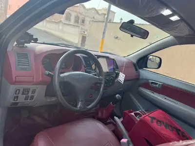 هايلوكس 2010 13