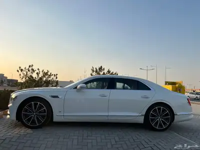 بنتلي   2022 BENTLEY CONTINENTAL FLYING SPUR 4