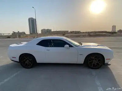 للبيع شالنجر 2016 5.7 R T 5
