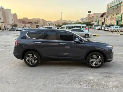 للبيع هيونداي سنتافي نظيف 3