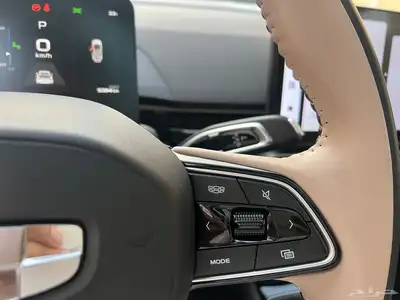 جيلي جيومتري 2024 فل كامل C شبه الاصفار 15