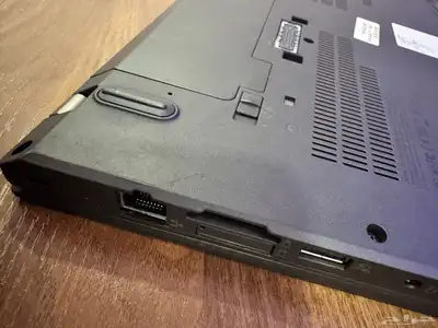 مباع -- لينوفو ثينك باد x270 الجيل السابع مقاس 13 صغير 10