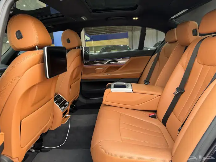 بي ام دبليو 740li 2018 عداد 94 الف 9