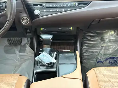 لكزس cc.2021 ES350 17
