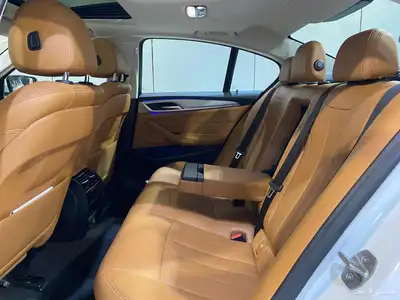 بي ام دبليو 520i 2020 بحالة نظيفه جدا 18