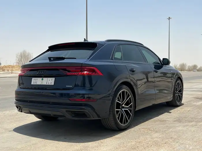 للبيع اودي Q8 S-Line بلاك اديشن 2023 شبه جديد 5