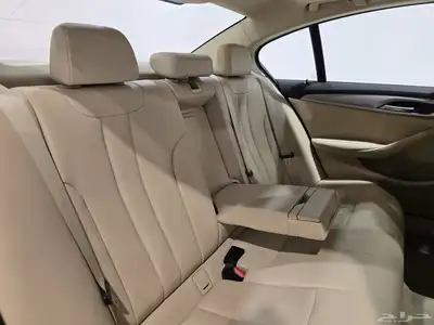 بي ام دبليو 520i موديل 2020 بحاله ممتازه 7